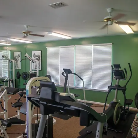 Colony Club T2 Apartment